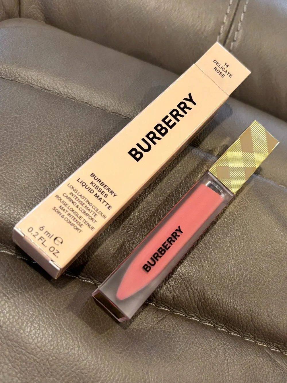 Burberry Kisses Liquid Matte Lipstick #14 Delicate Rose